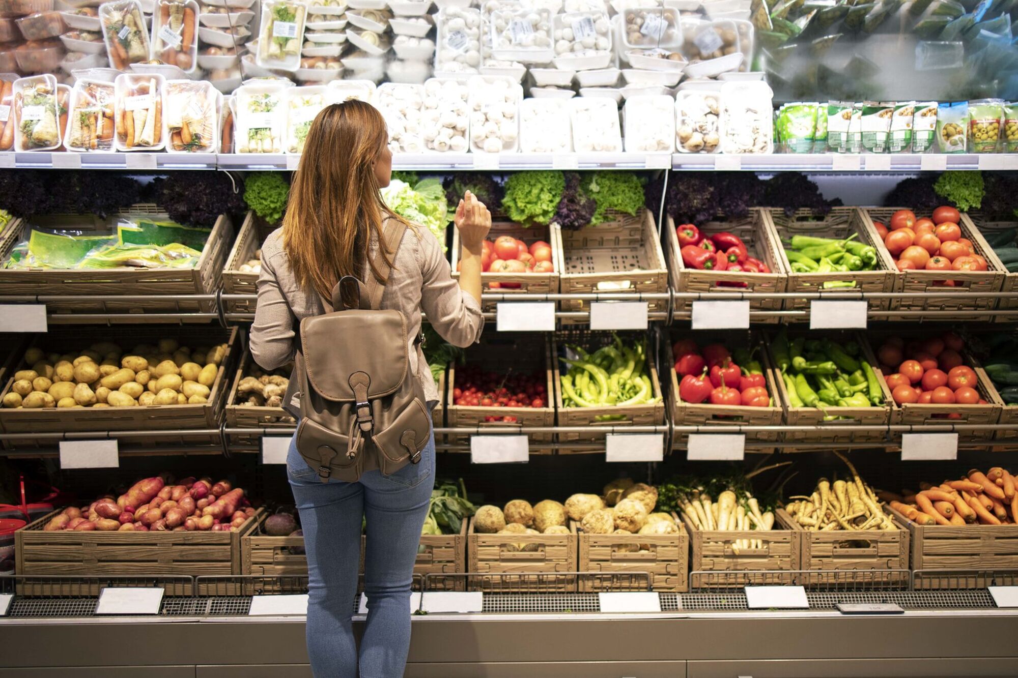 Cibi freschi, conservati o processati? Come orientarsi tra alimenti processati, salute e scelte consapevoli