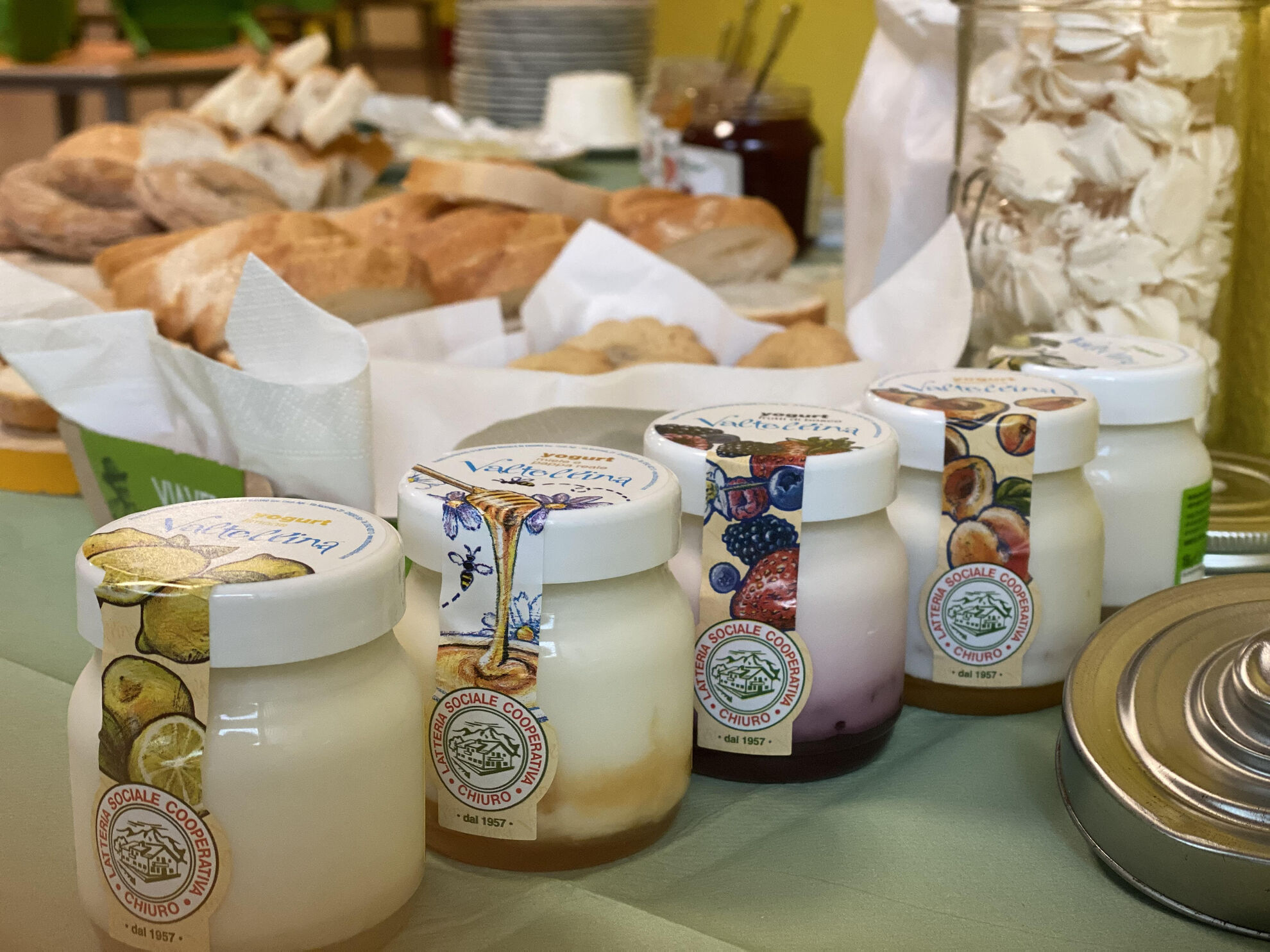  Si chiama Colazioni-amo il progetto della scuola secondaria di primo grado di Teglio che la Latteria di Chiuro ha sostenuto fornendo latte, yogurt, burro, ricotta e uova per preparare il primo pasto della giornata.
